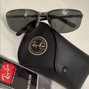 Ray-Ban Black Sunglasses with Leather Case